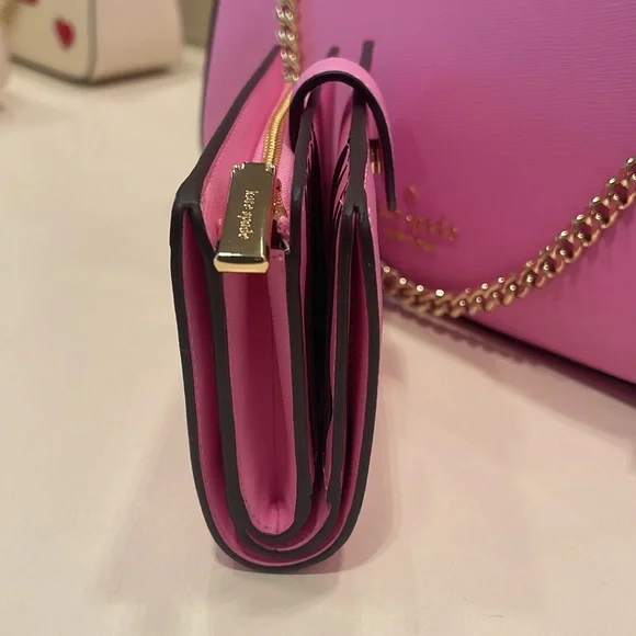 Kate Spade Madison Medium Bifold Wallet
Surf Pink
NWT - Picture 3 of 16